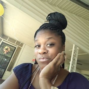 Meet your Posher, Brittney